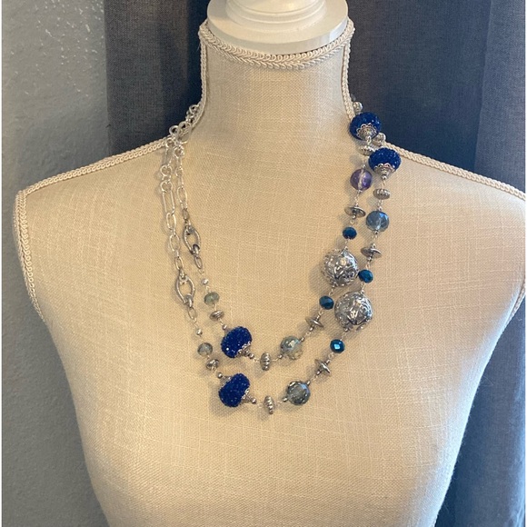 Women’s long chain beaded necklace. - Picture 13 of 17